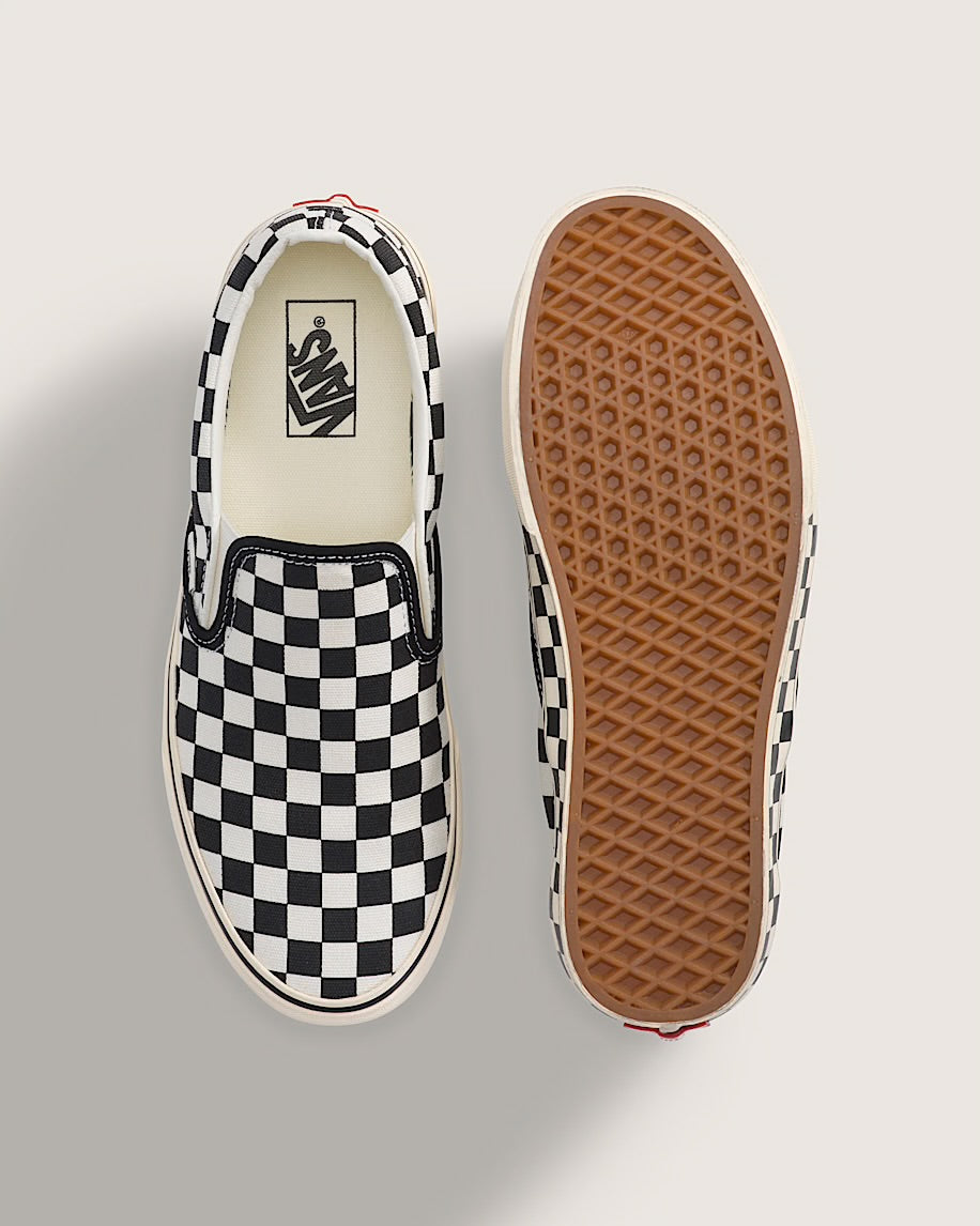 vans classic slip-on checkerboard black marshmallow
