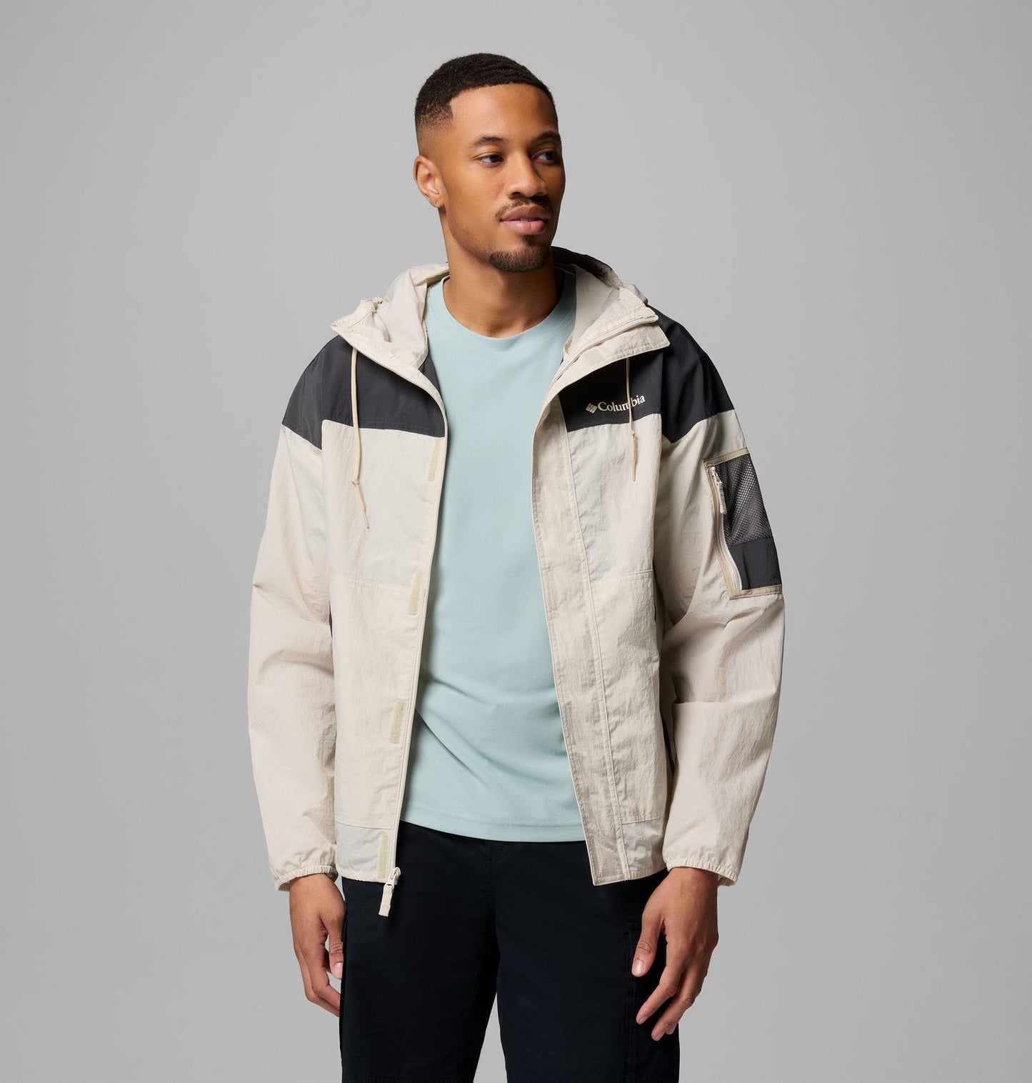 Columbia challenger II windbreaker sand