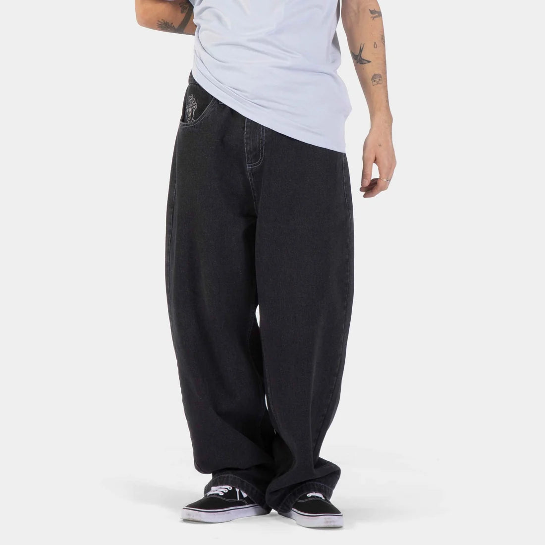 Santa Cruz big streight leg pants black wash