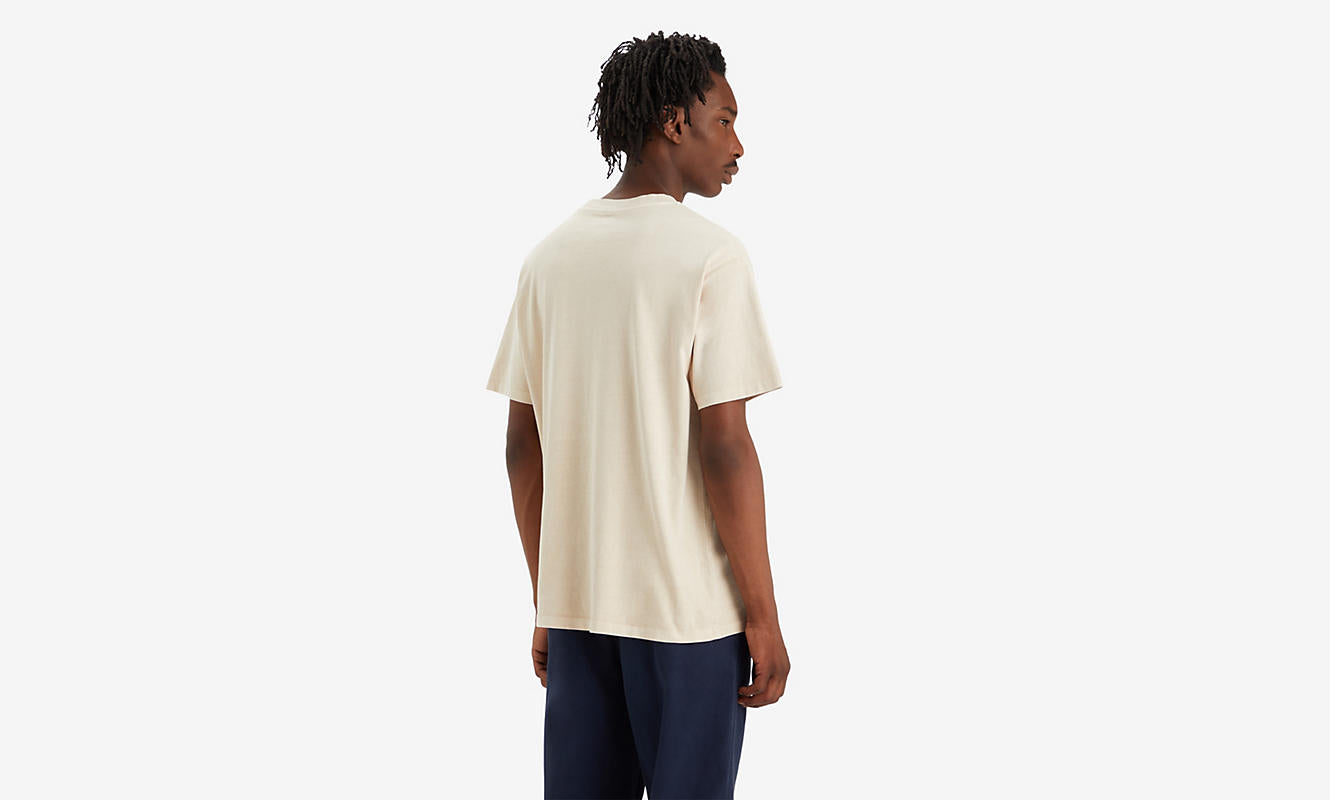 Levi’s red tab vintage tee fog