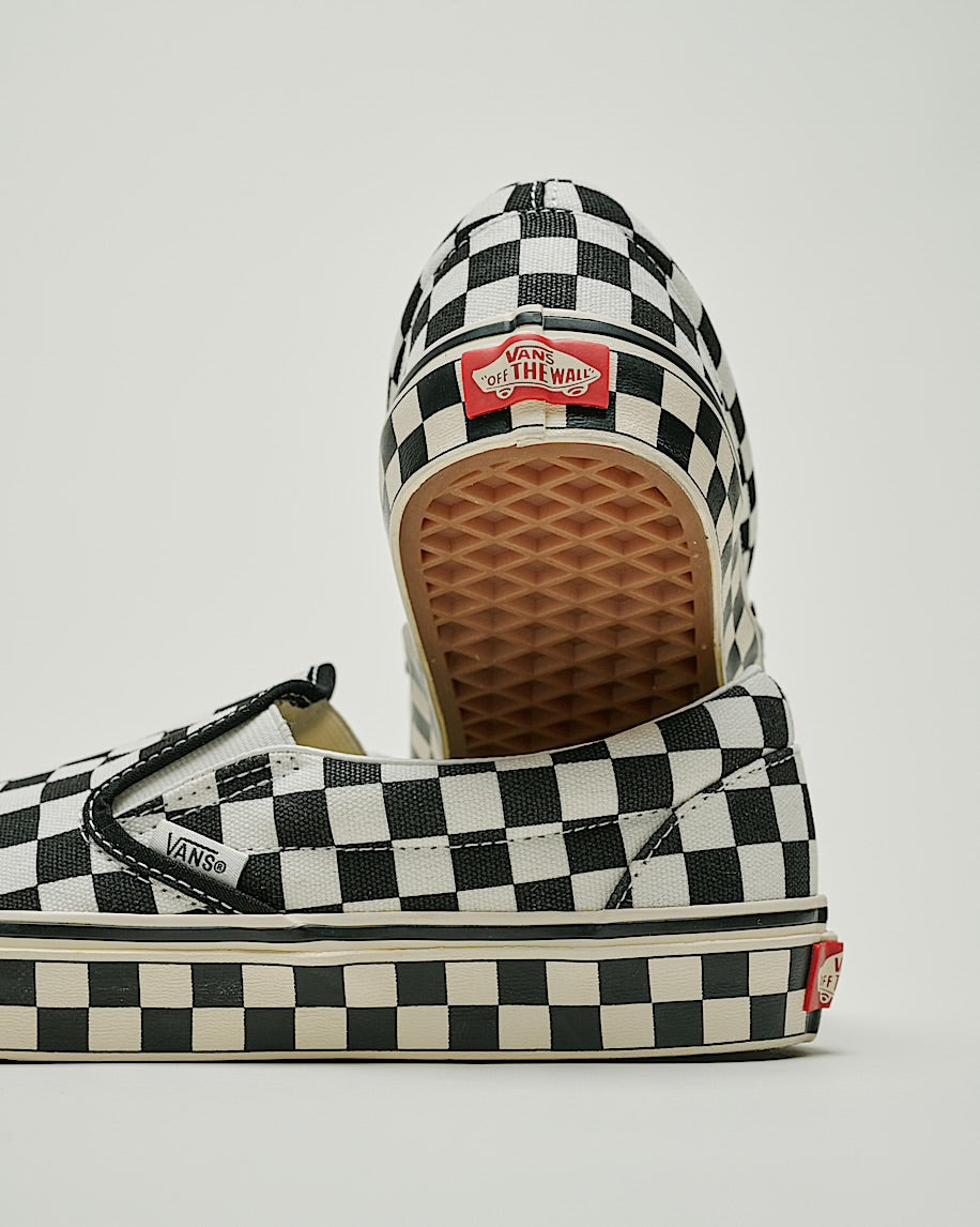 vans classic slip-on checkerboard black marshmallow
