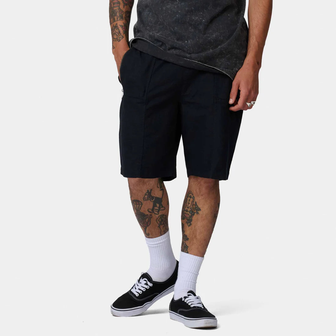 Santa Cruz Clyde shorts black