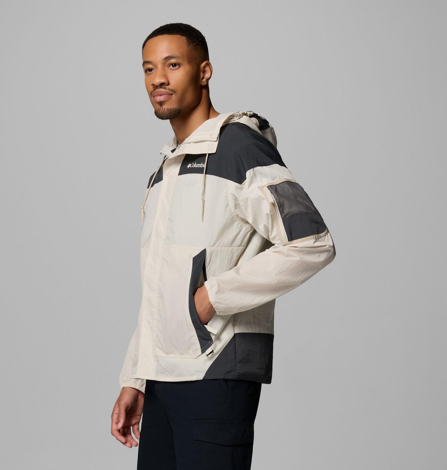 Columbia challenger II windbreaker sand