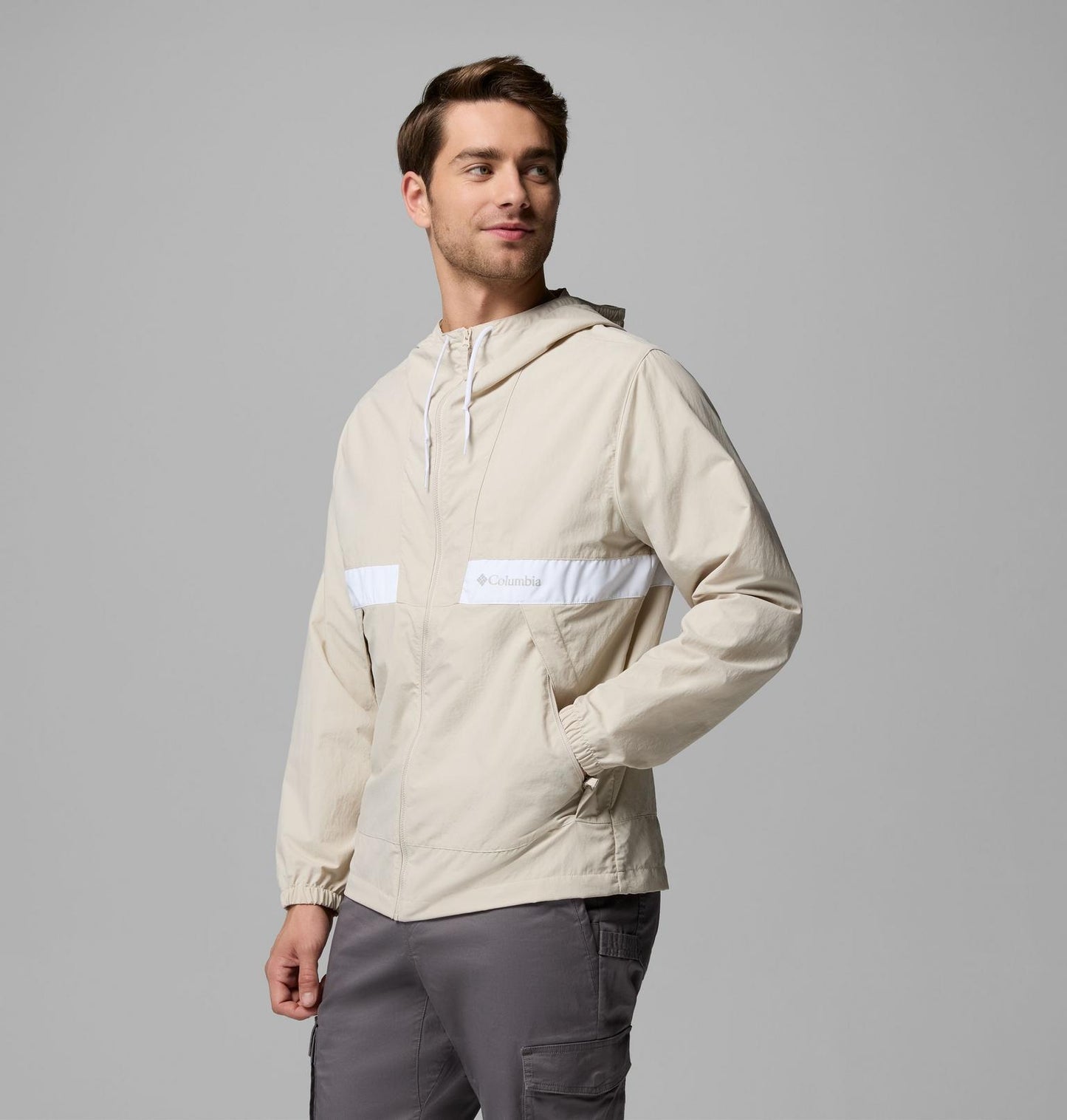 Columbia spire valley hooded windbreaker sand